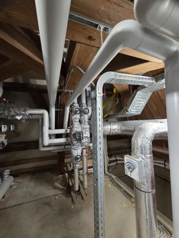 Isolatiematrassen op appendages in het hotel